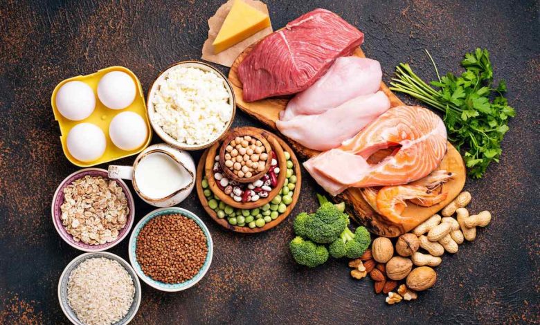 How much protein can you eat per day without harm to the body? How much protein is in different foods?